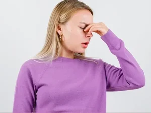عمل بینی هنگام پریود